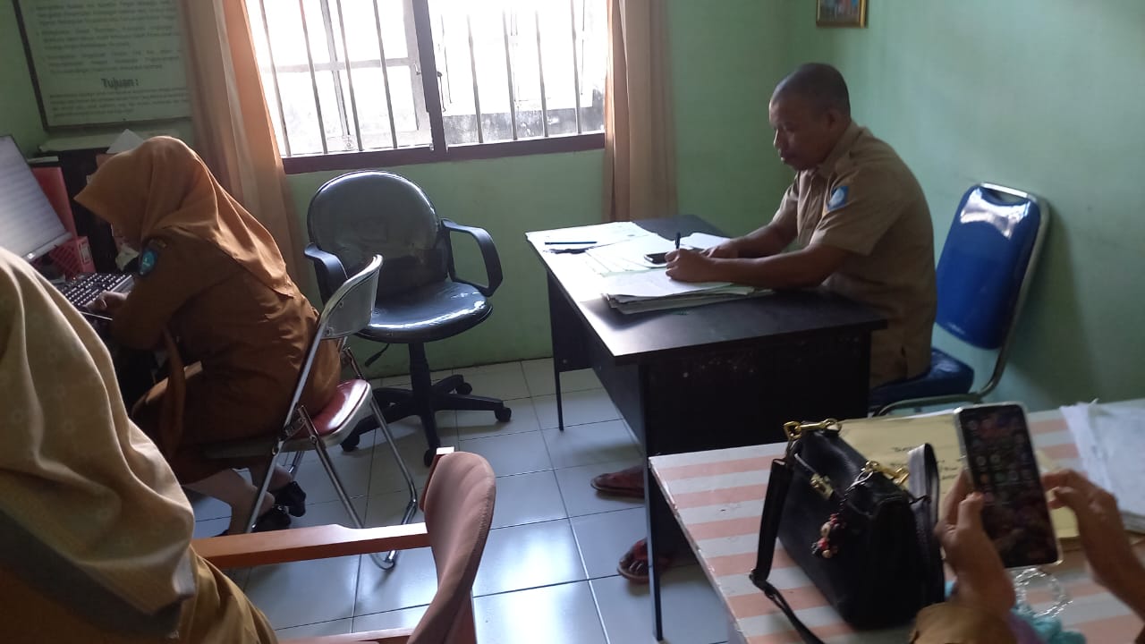 Kegiatan pengimputan  mastar DDK kelurahan kasturian